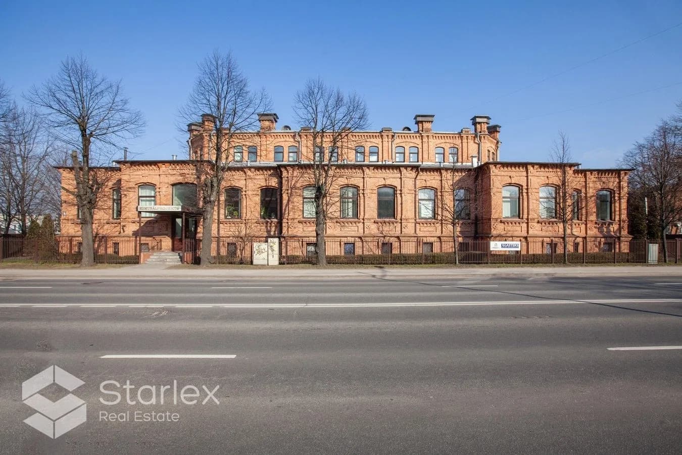 Офис с парковочным местом в тихом центре Риги рядом с ''Hanza Perona''