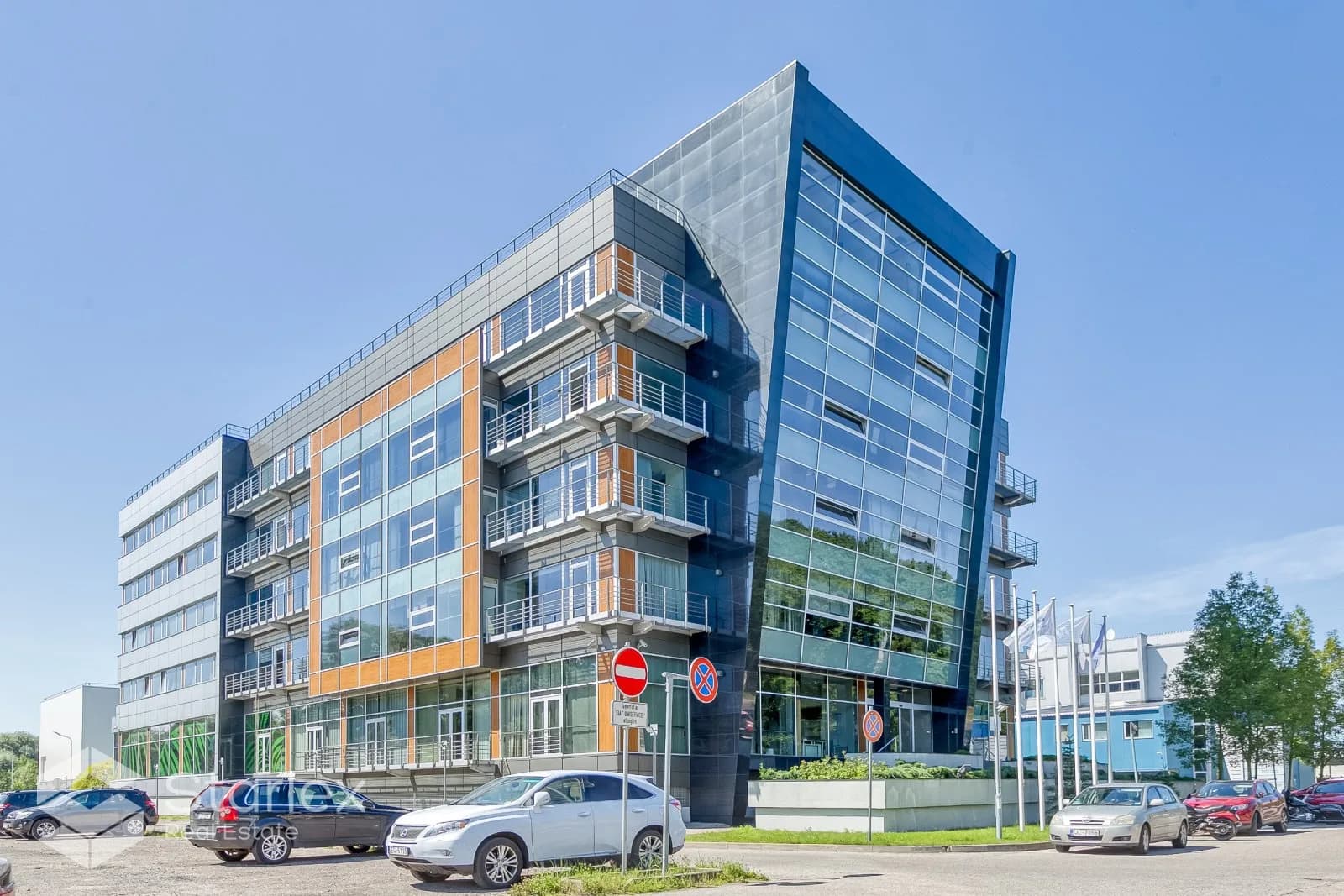 Unimarine business center