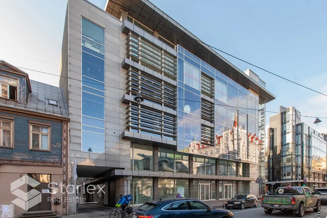 Tirdzniecības telpas Rīgas centrā biroju ēkā ''Tērbatas centrs''