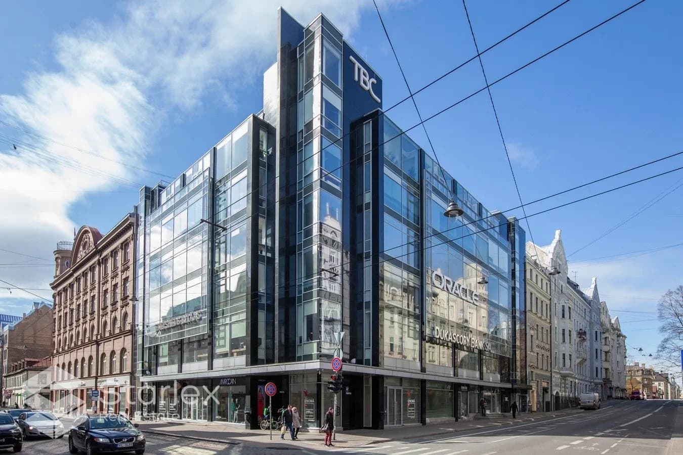 A klases biroja telpas Rīgas centrā ''Tērbatas Biznesa Centrā''.