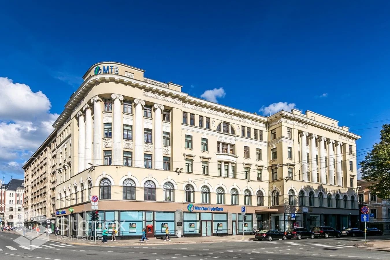 Commercial premises with large display windows in the center of Riga