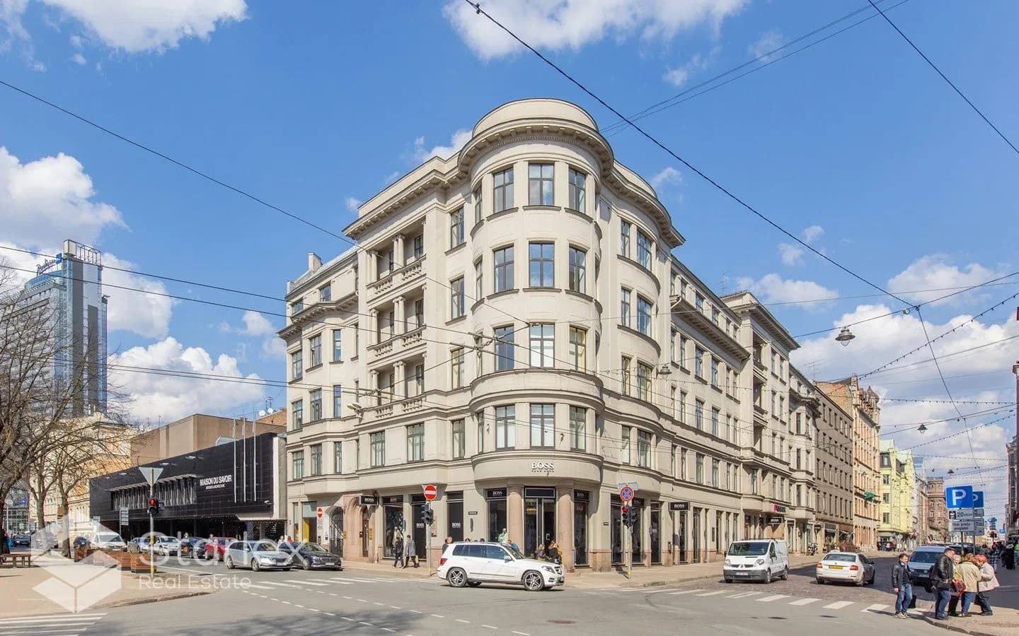 Nomai birojs prestižā namīpašumā Rīgas centrā