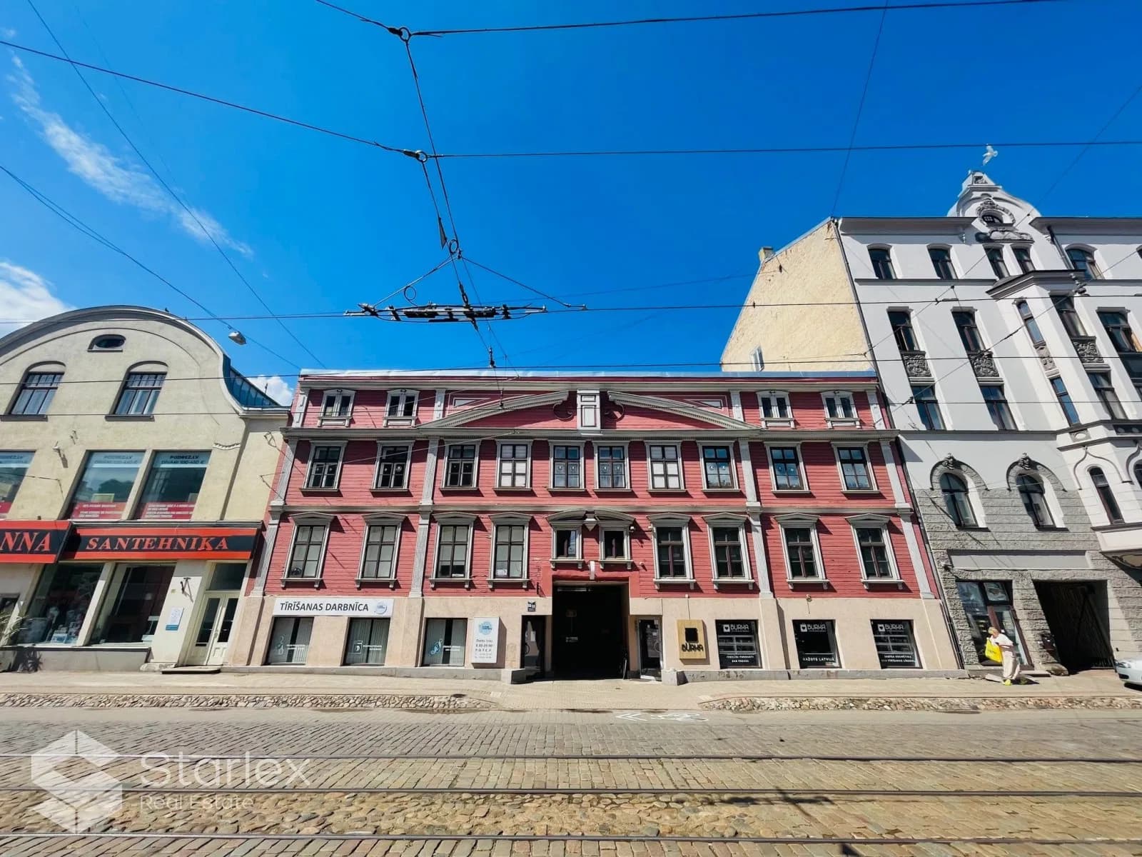 Atvērta plānojuma birojs Rīgas centrā pie T/C ''Bērnu pasaule''