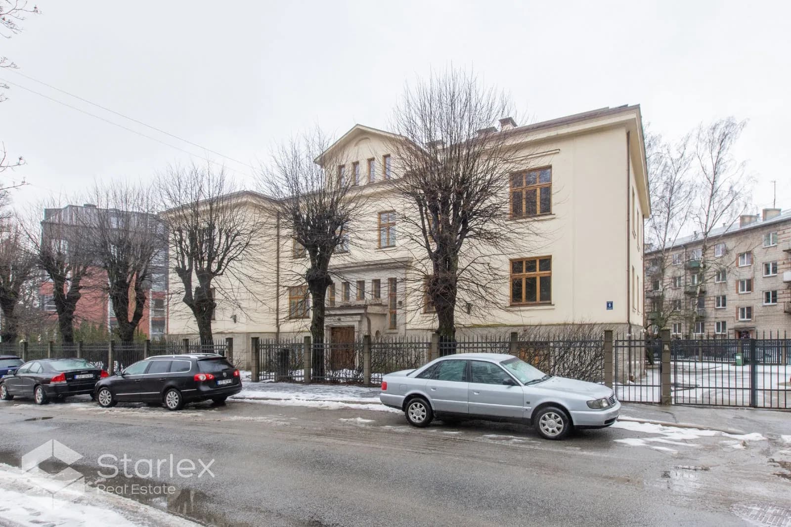 Reprezentabla dzīvokļu un biroju ēka Āgenskalnā