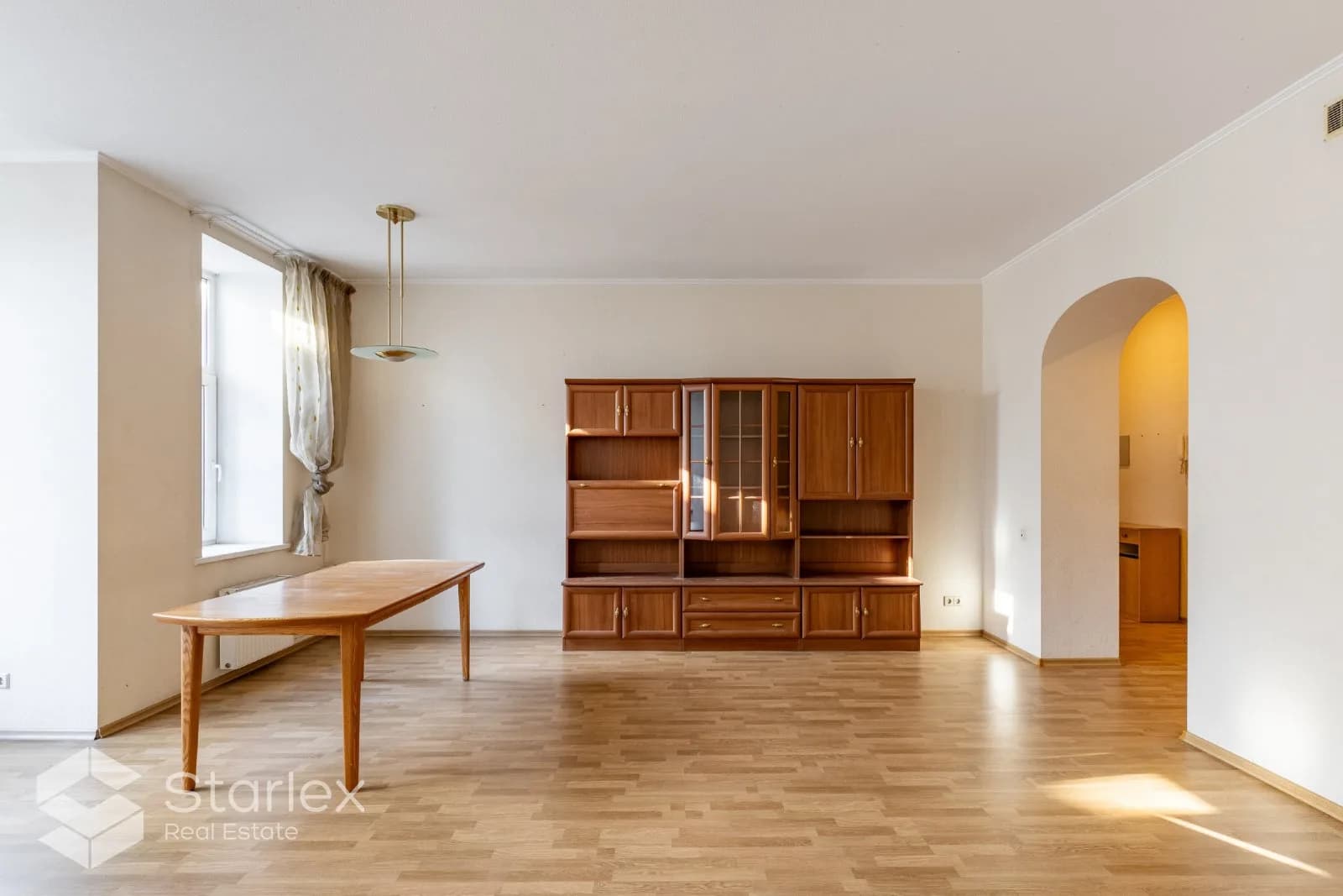 Spacious apartment in Riga city centre with subdivision potential (Golden Visa eligible)