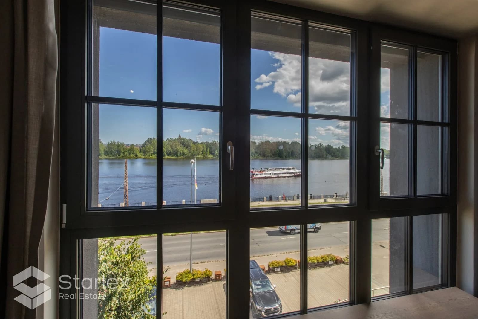 Apartment for rent with a view of the Daugava River!