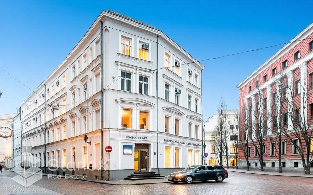 Недвижимость на продажу в Старой Риге рядом с Пороховой башней.
