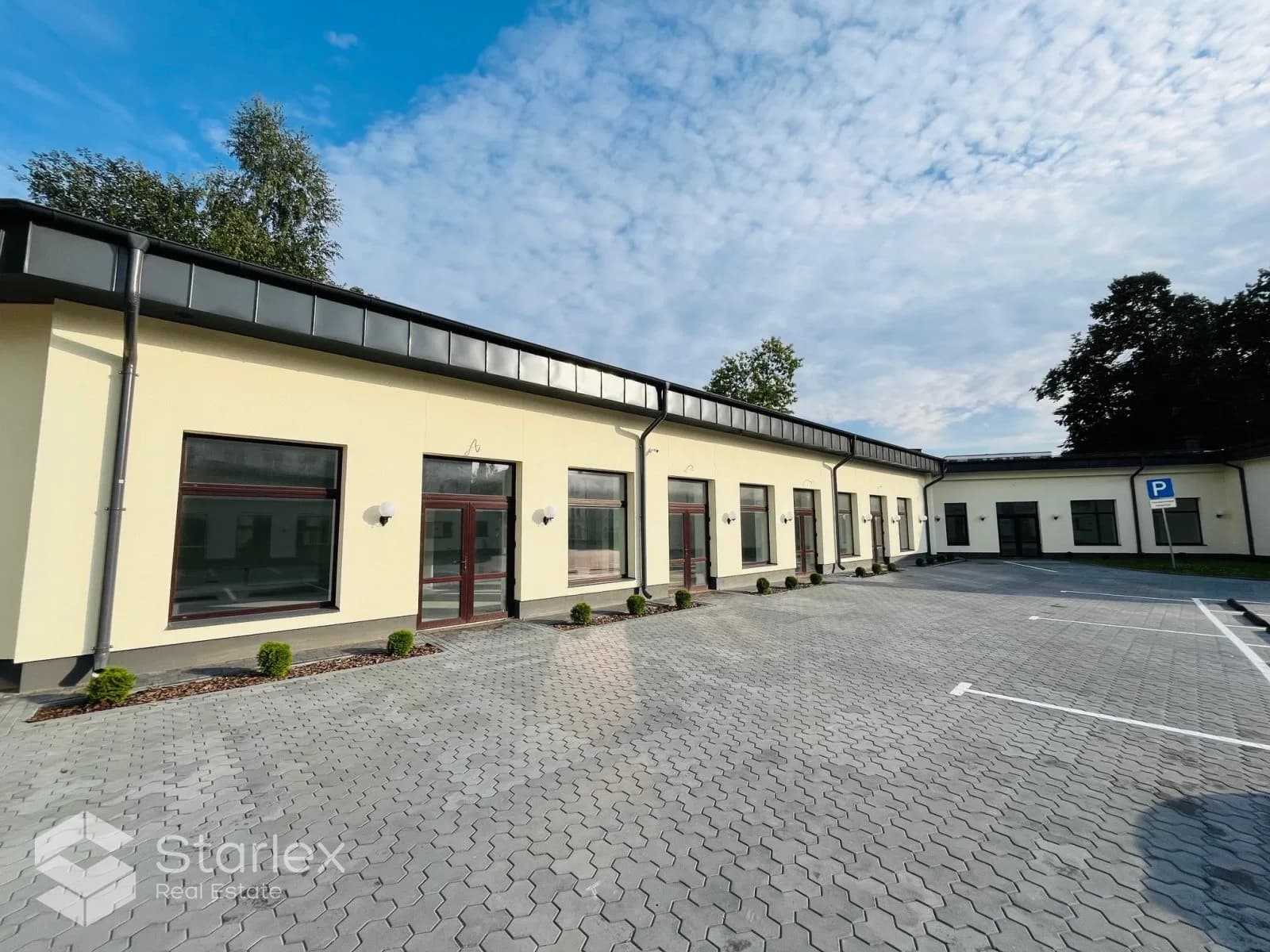 Biroja/showroom telpas renovētā biroju kvartālā ''FEDAK''