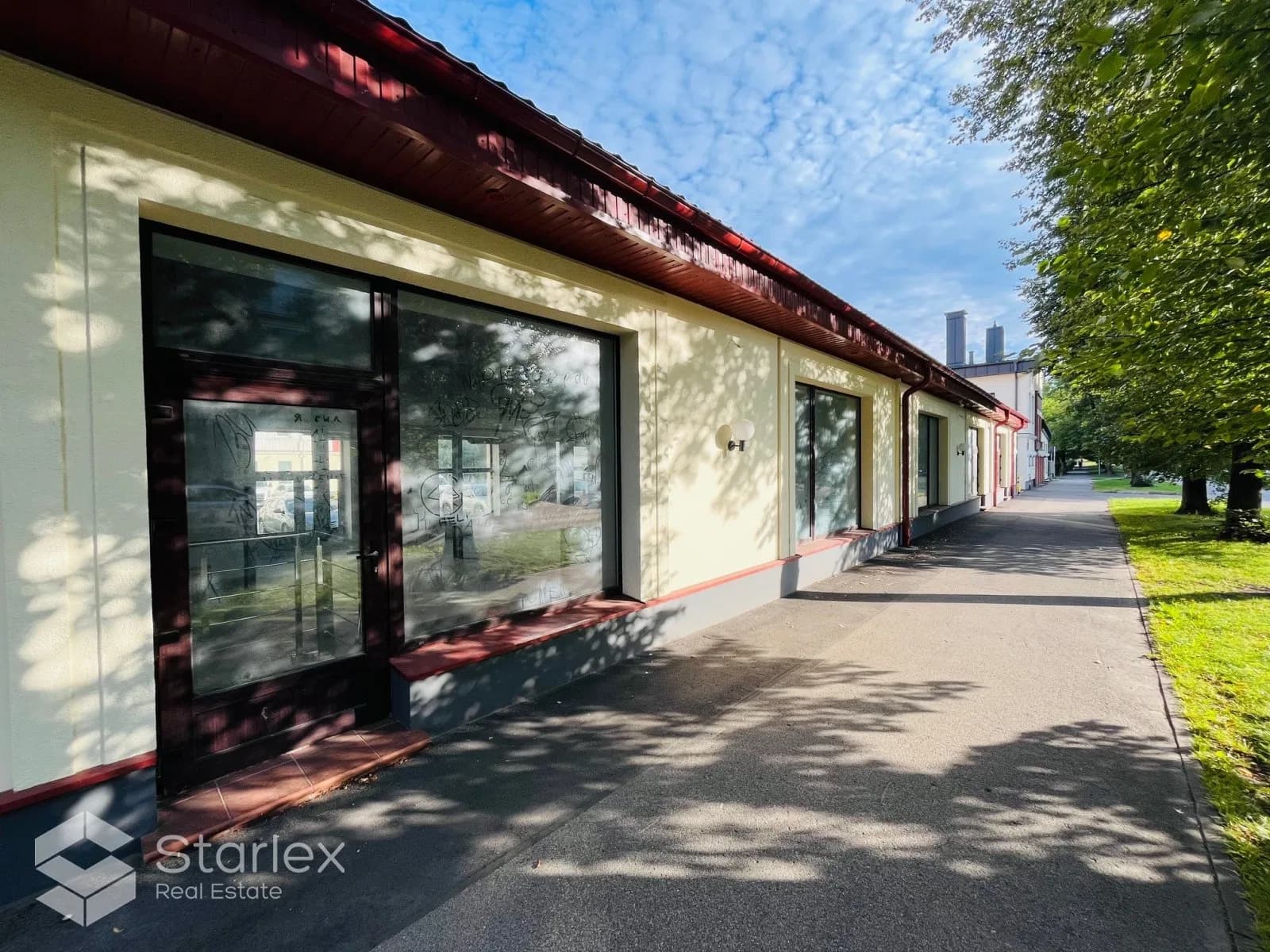 Commercial premises in the renovated office block ''FEDAK''