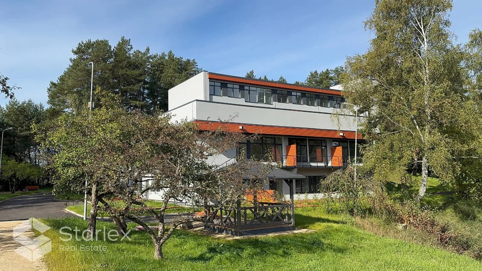 В новом жилом комплексе "Līču Parks" выставлено на продажу несколько квартир.