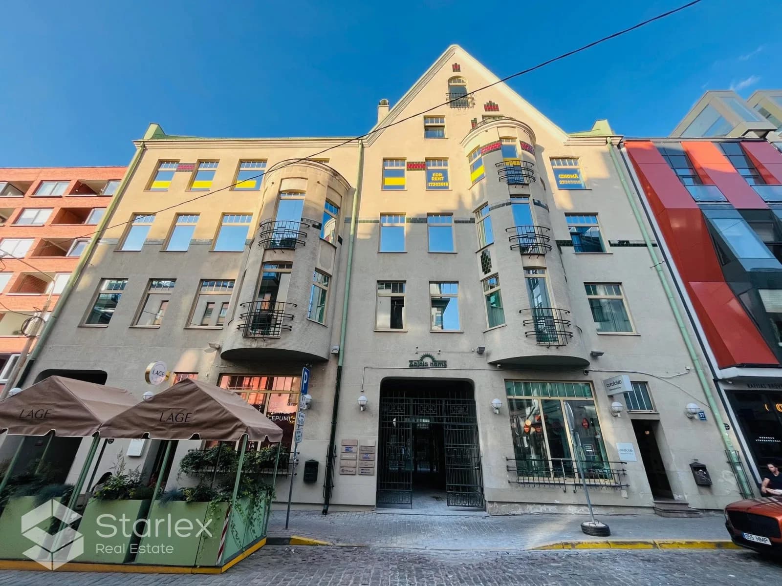 Mūsdienīgs birojs Rīgas klusajā centrā