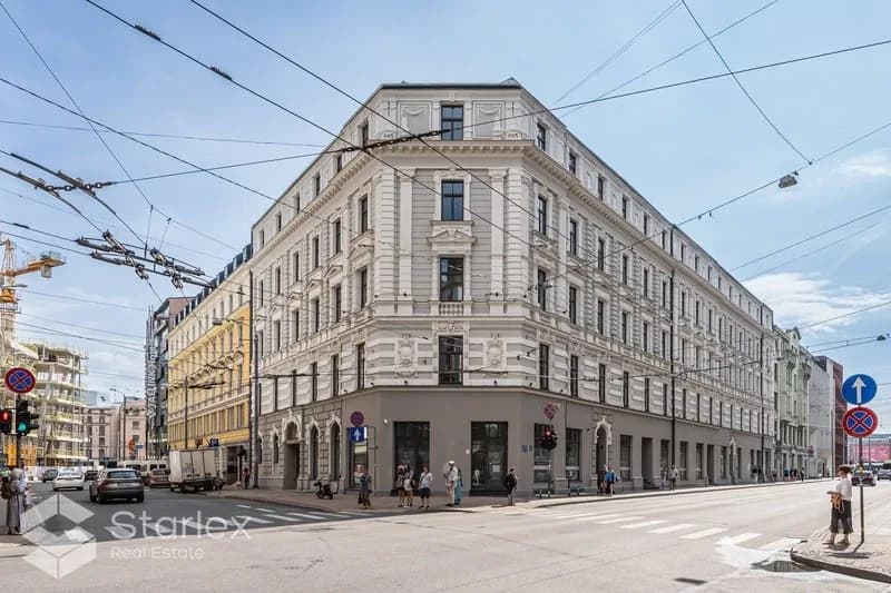 Commercial premises in the renovated Place4 project