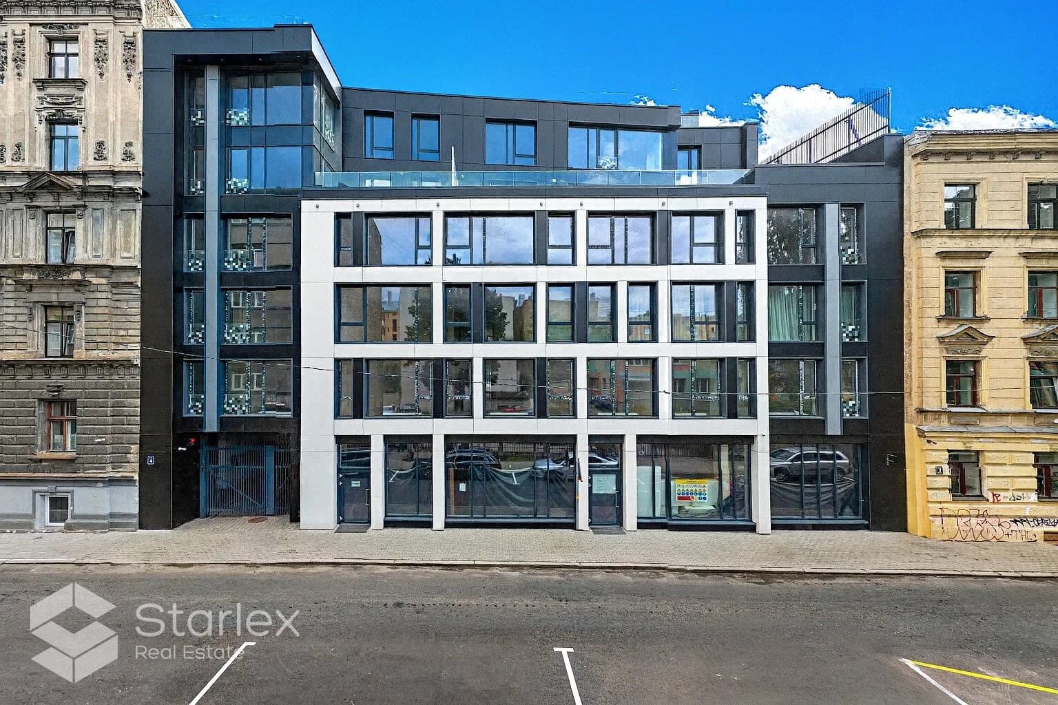 Commercial premises in the new project at Akas Street 4