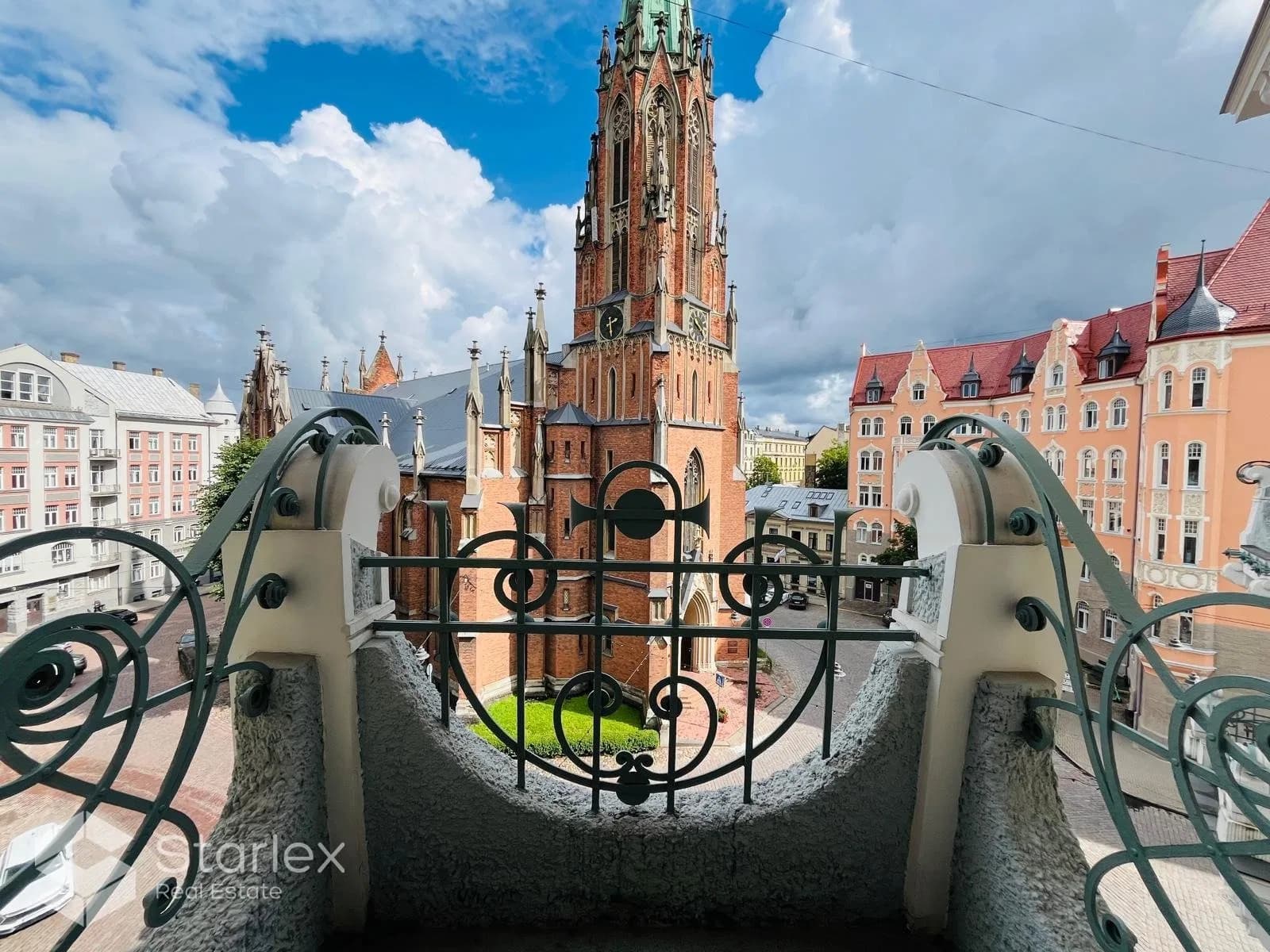 Представительство рядом с церковью Гертруды